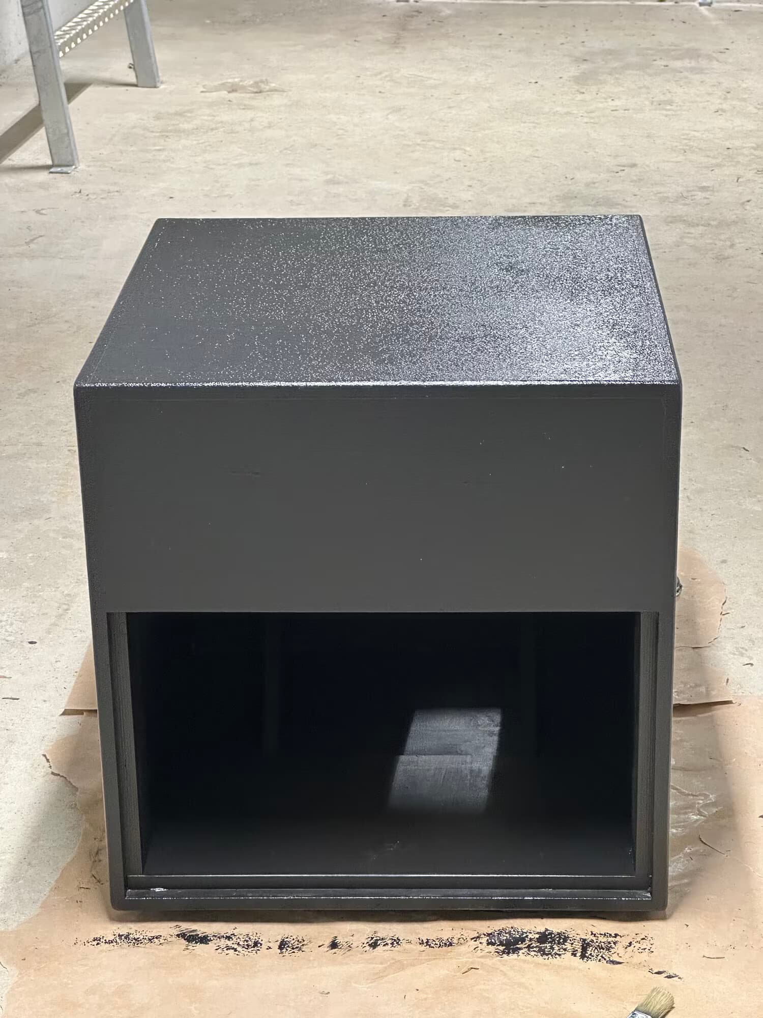 Finished Cubo 18 subwoofer, front-on view
